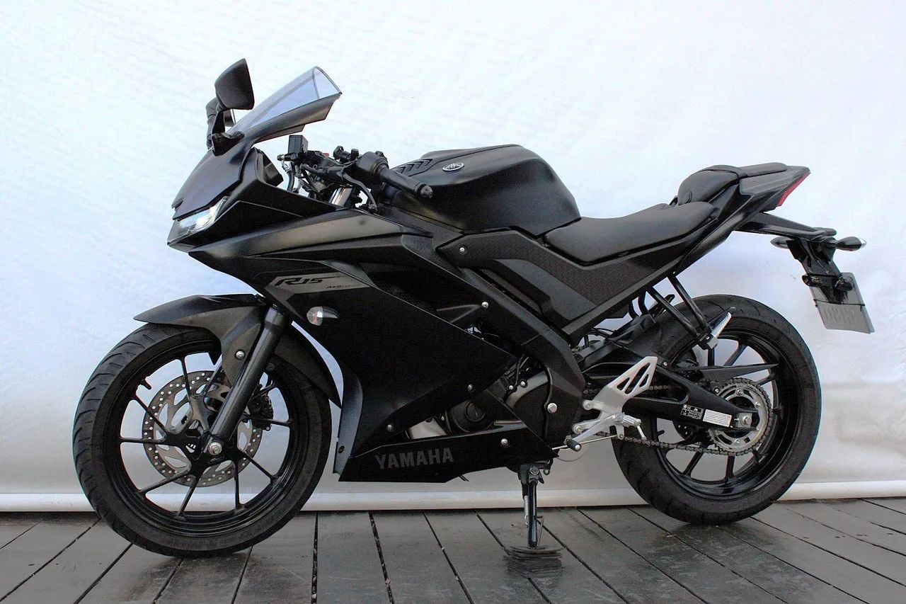 YAMAHA YZF R15 - Foto 3