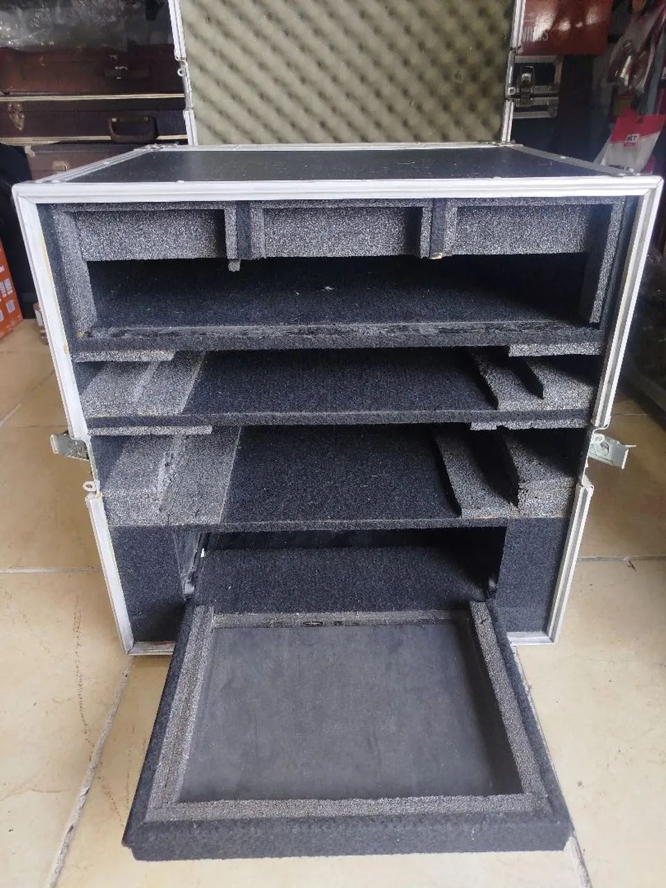 Case para periféricos com rodinhas  - Foto 2