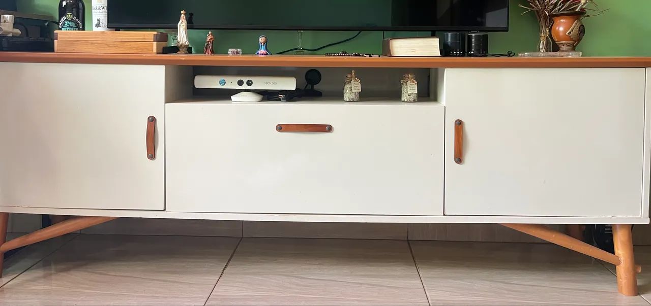 Rack para Tv até 75 Polegadas 3 Portas Felix Edn Móveis:off White/cedro