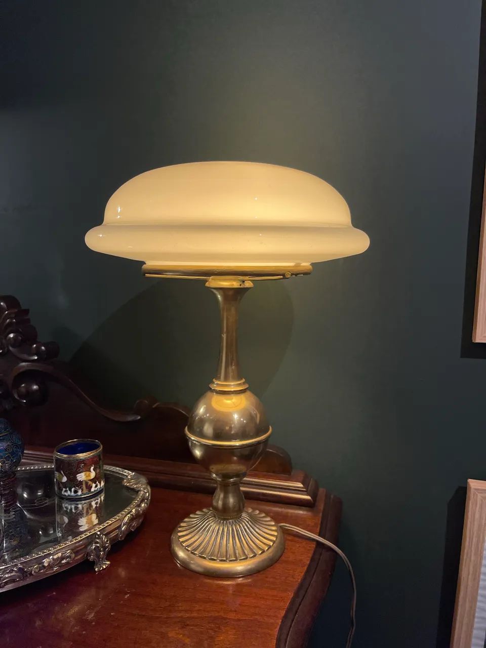 Abajur bronze e opalina 