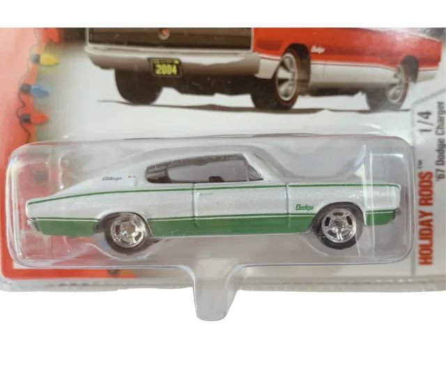 Hot Wheels 67 Dodge Charger - Branco/Verde - Foto 2