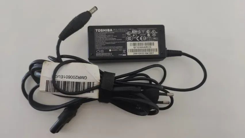 notebook Toshiba Satellite C850D-101 - Foto 5