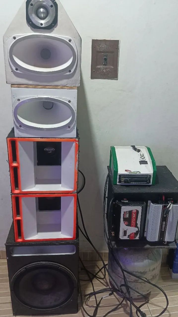 Vendo som automotivo 