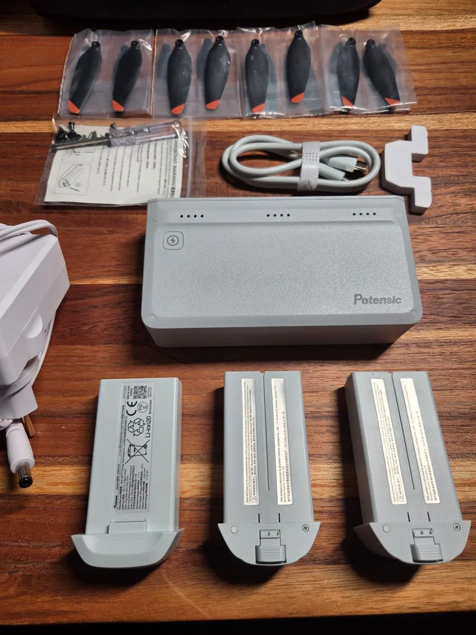 Drone Potensic Atom 2 Fly More + controle com tela - Foto 2