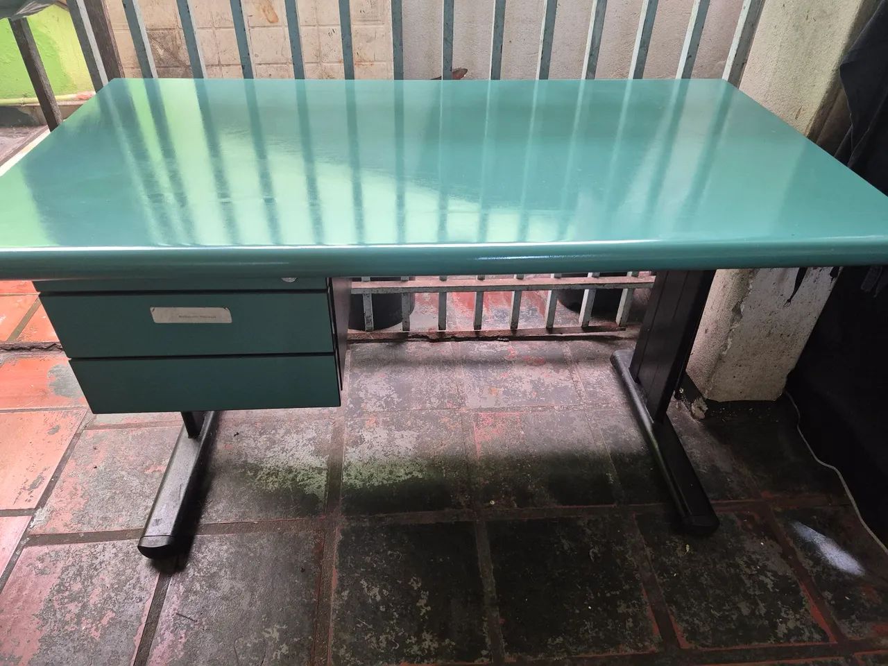 Escrivaninha com 2 gavetas - Foto 3