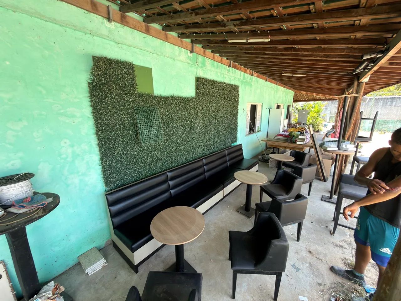 Móveis para Bar e Restaurante | Mesas, Cadeiras e Sofá | R$ 4.500