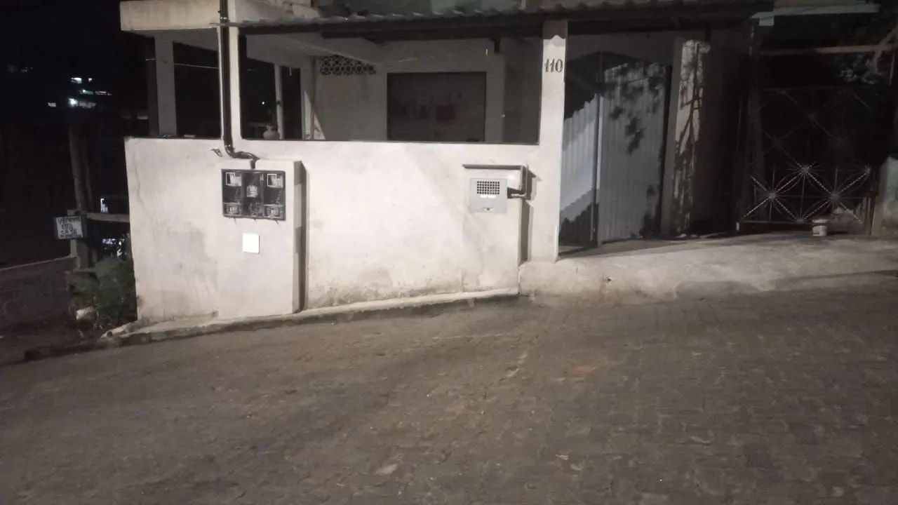 Vende-se casa 