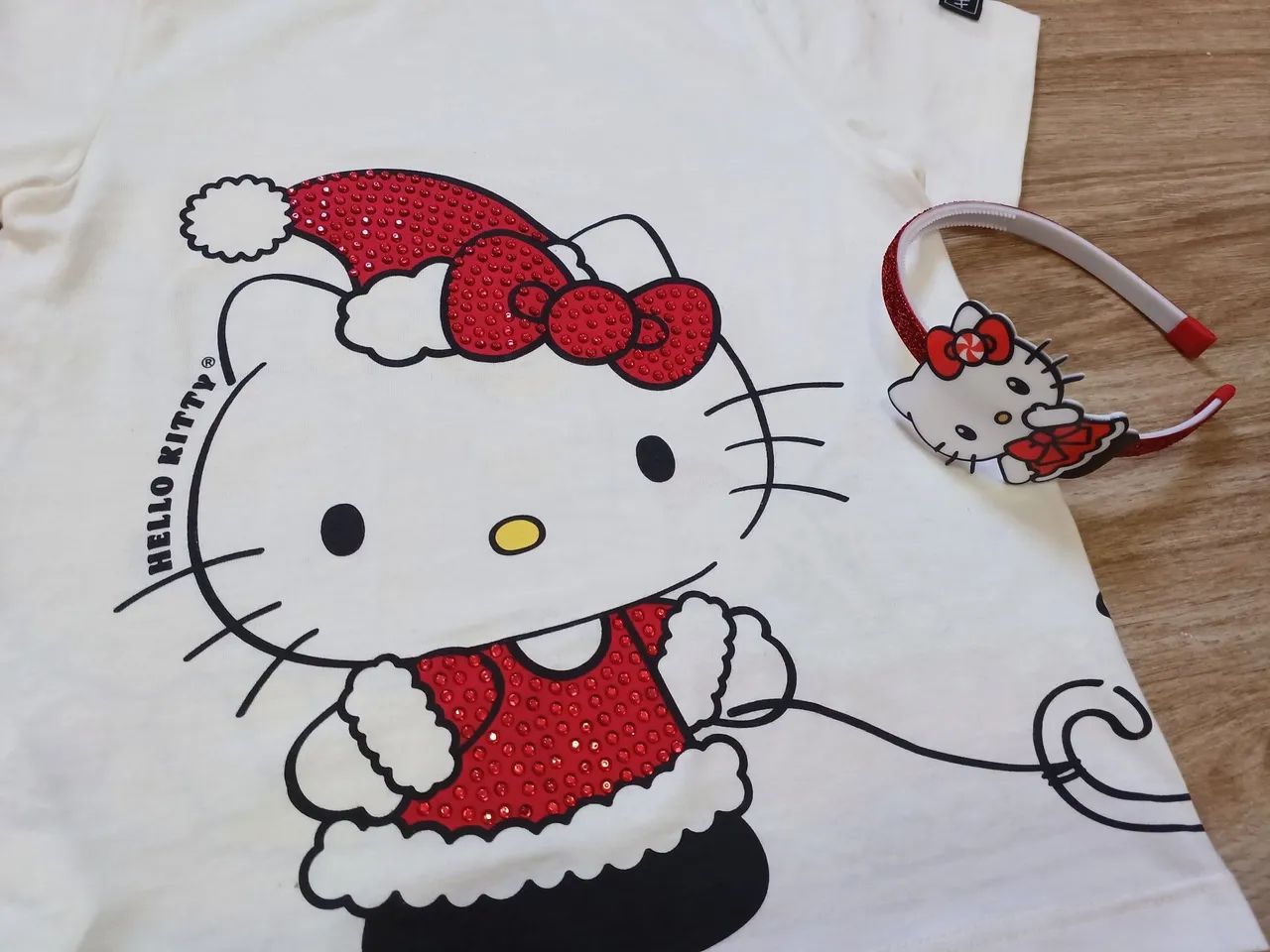 Camiseta infantil Hello Kitty Momi 4 anos - Foto 2