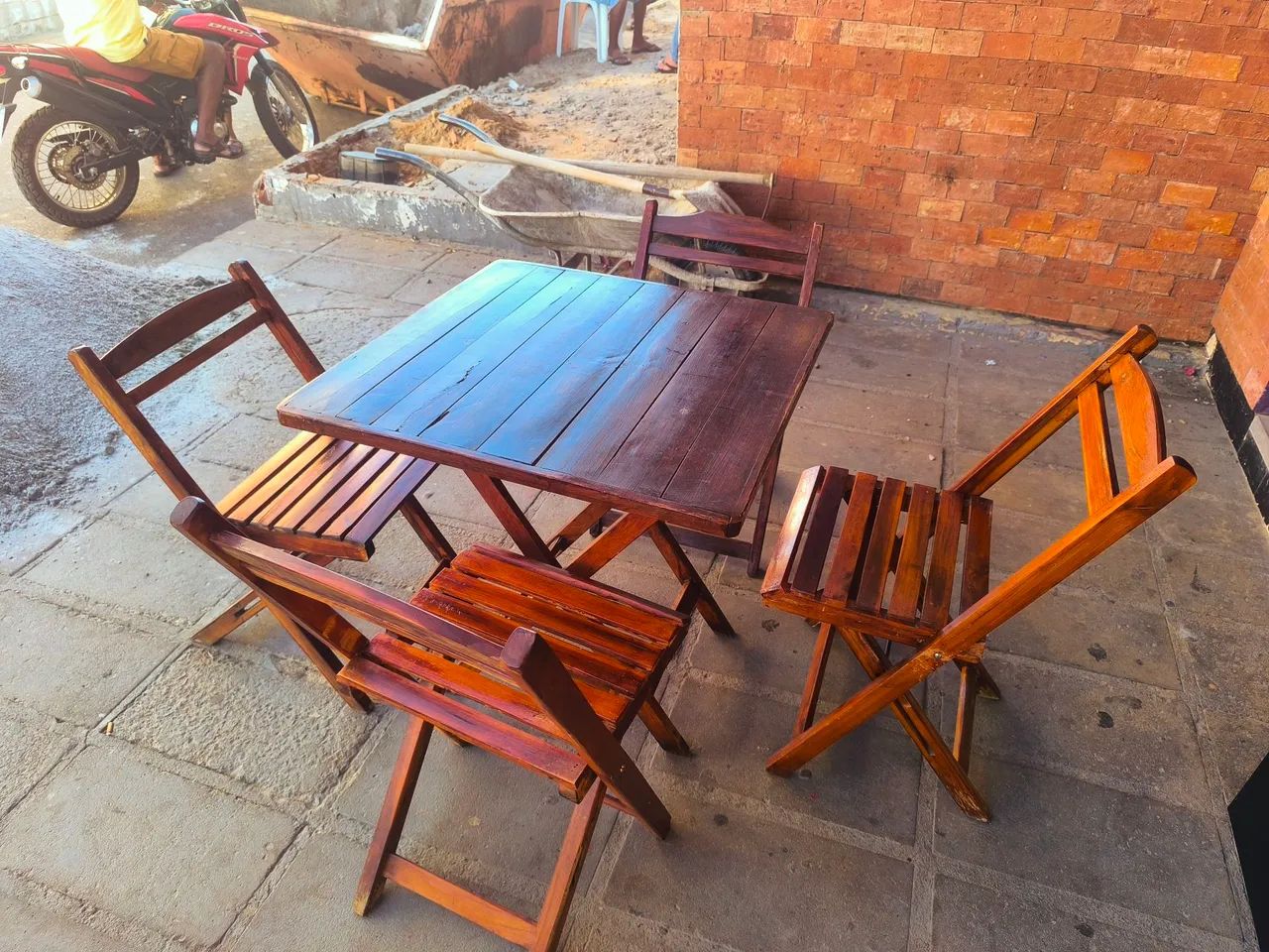 Conjunto mesa e cadeiras dobráveis  - Foto 3