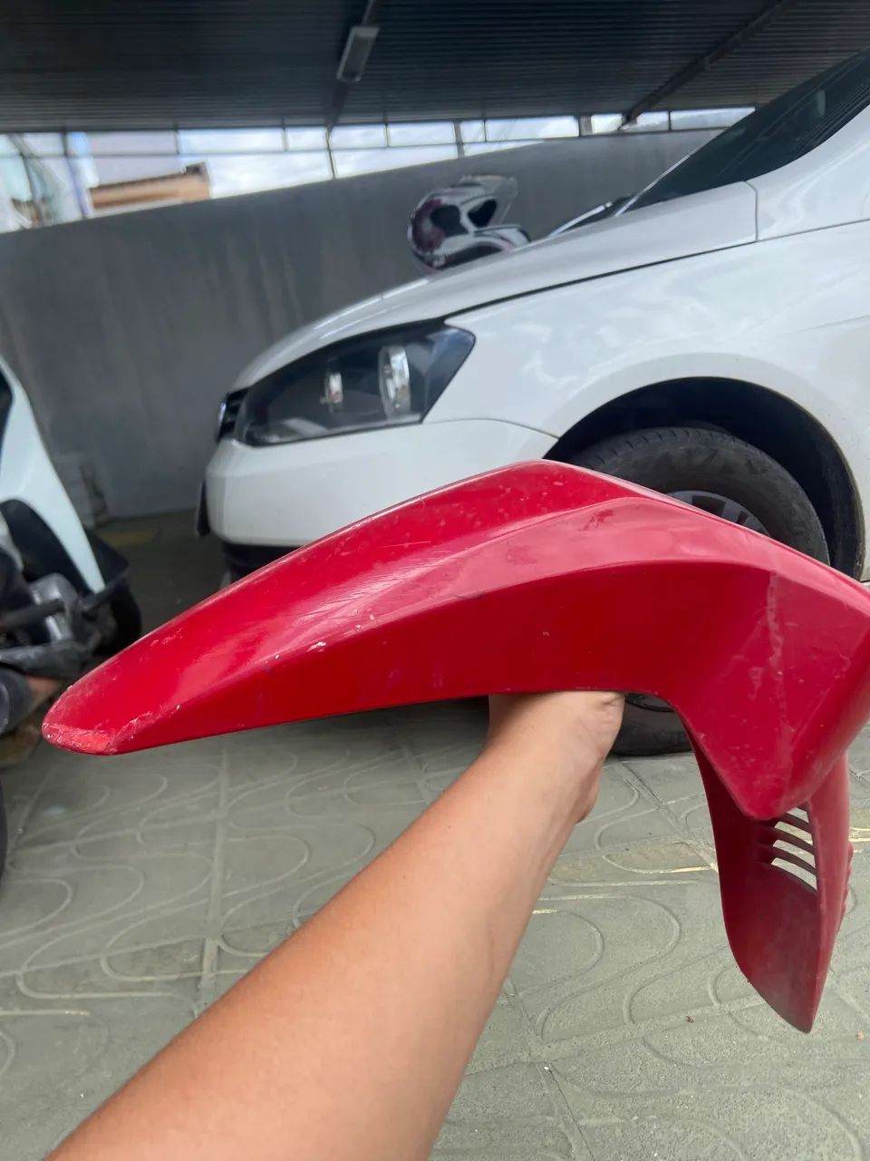 Pára-lama original pop 110 com alguns detalhes do pintar 