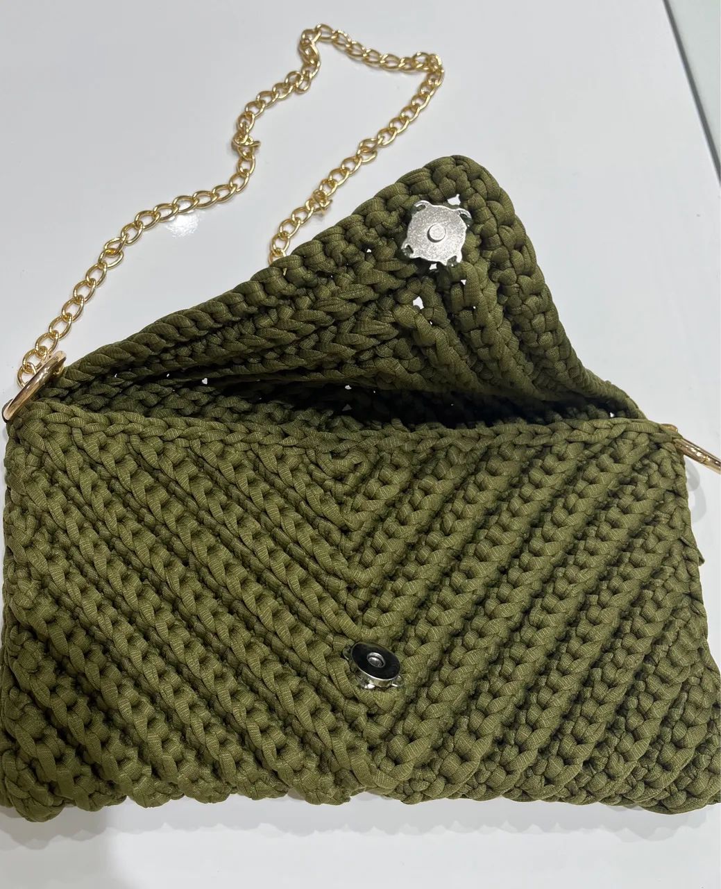 Bolsa de crochê com fio de malha verde - Foto 2