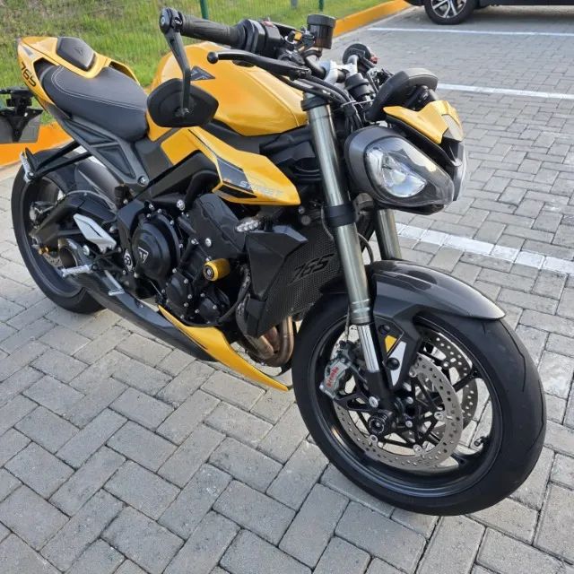 Triumph 765 RS 130cv Impecável. - Foto 3