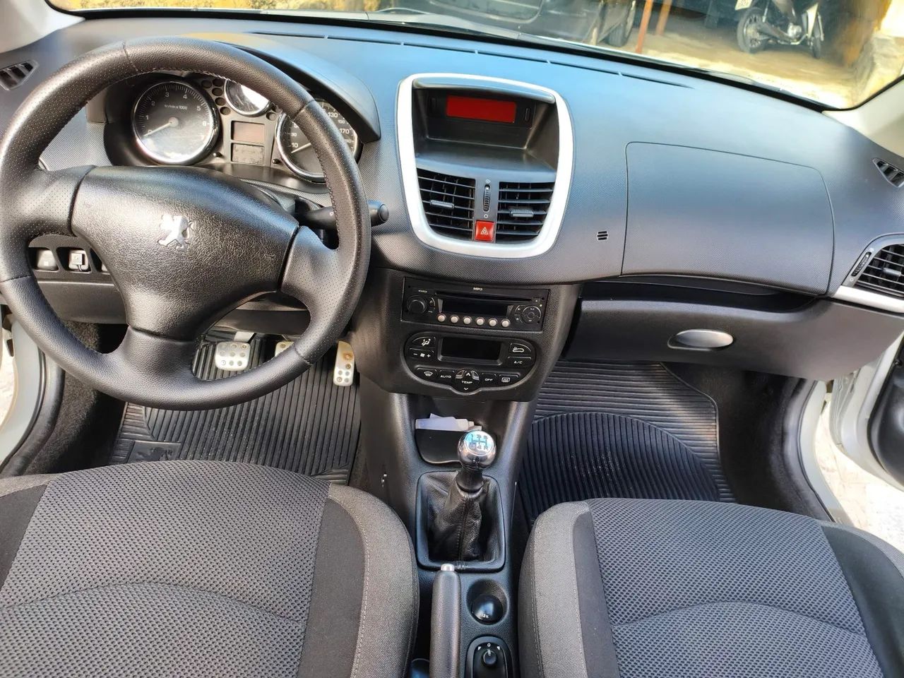 Peugeot 207 2011
