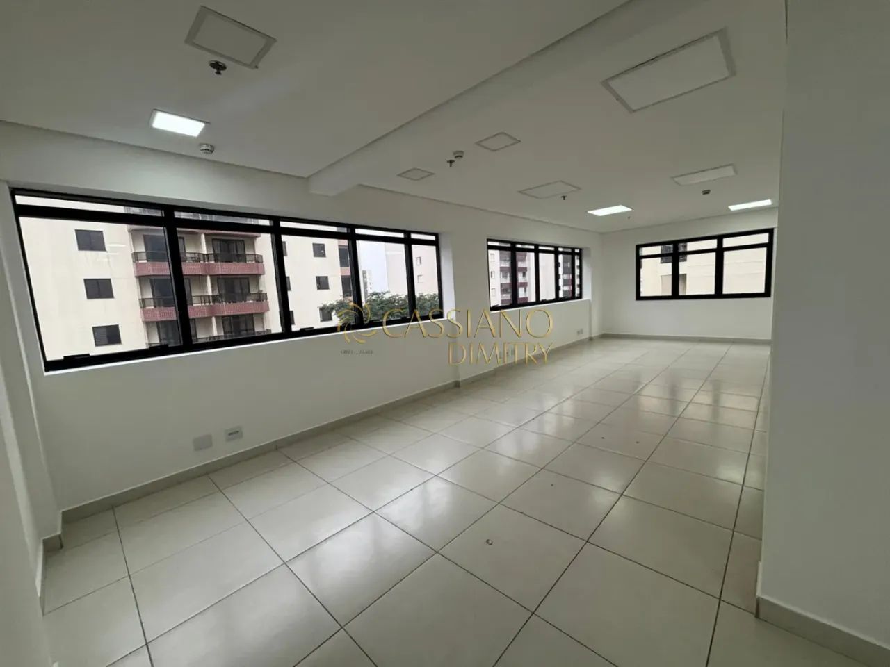 Sala comercial para locação de 70m² | 02 banheiros e 02 vagas de garagem | Edifício Terraç - Foto 2