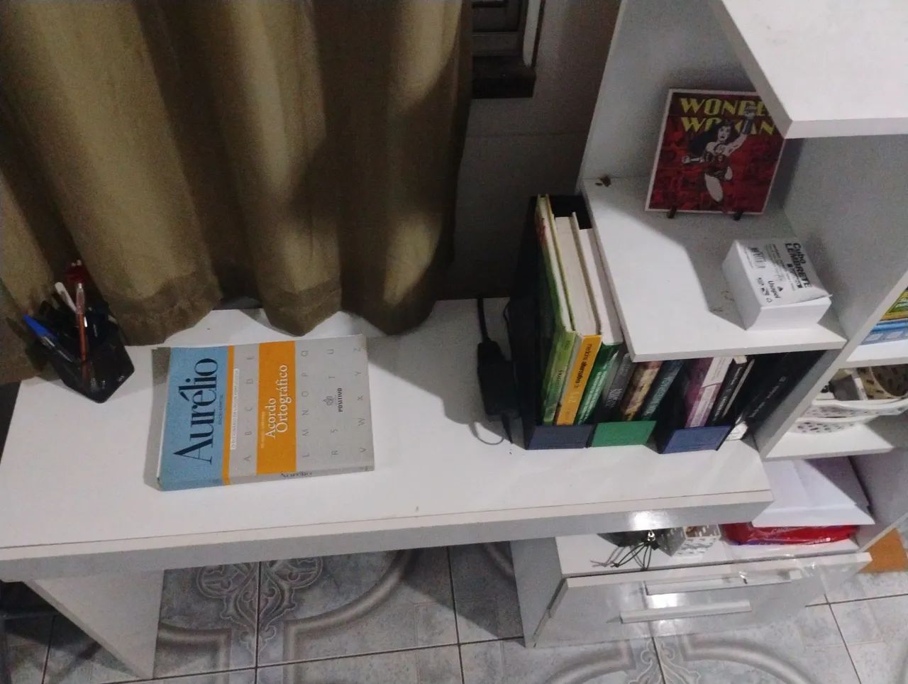 Escrivaninha em bom estado  - Foto 3