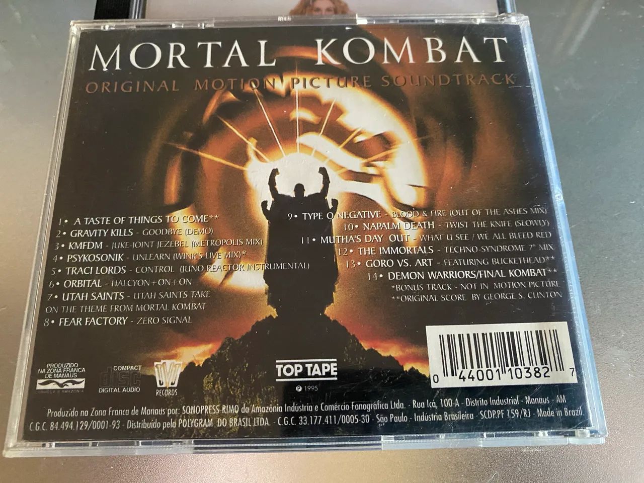 CD trilha sonora Mortal Kombat + brindes  - Foto 3