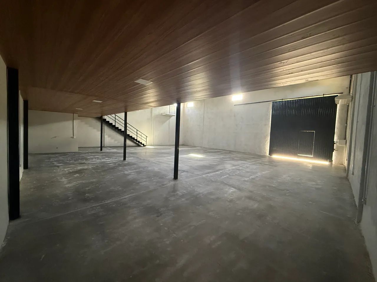 Aluga-se galpão comercial  - Foto 2