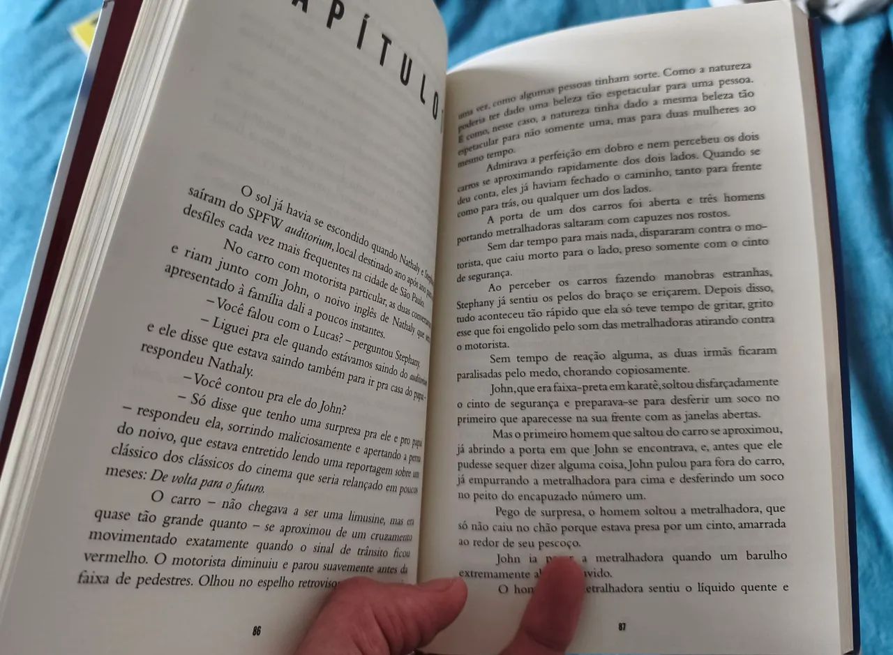 Livro "Atemporal" - Foto 4