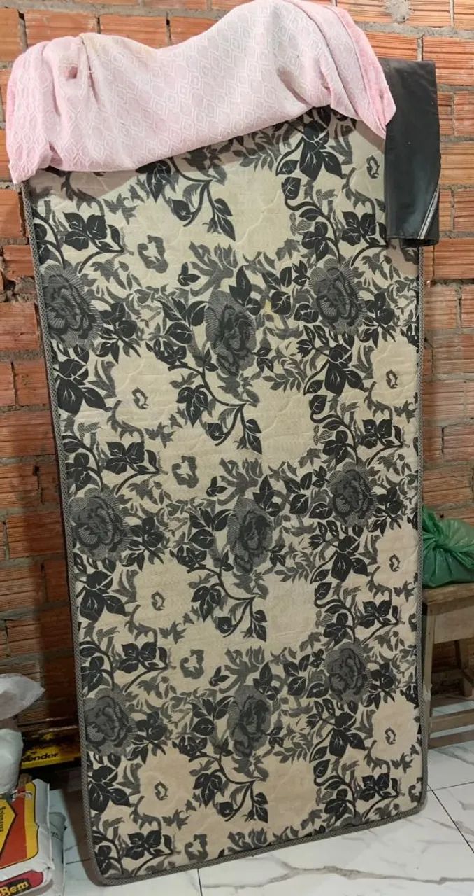 CAMA DE SOLTEIRO 