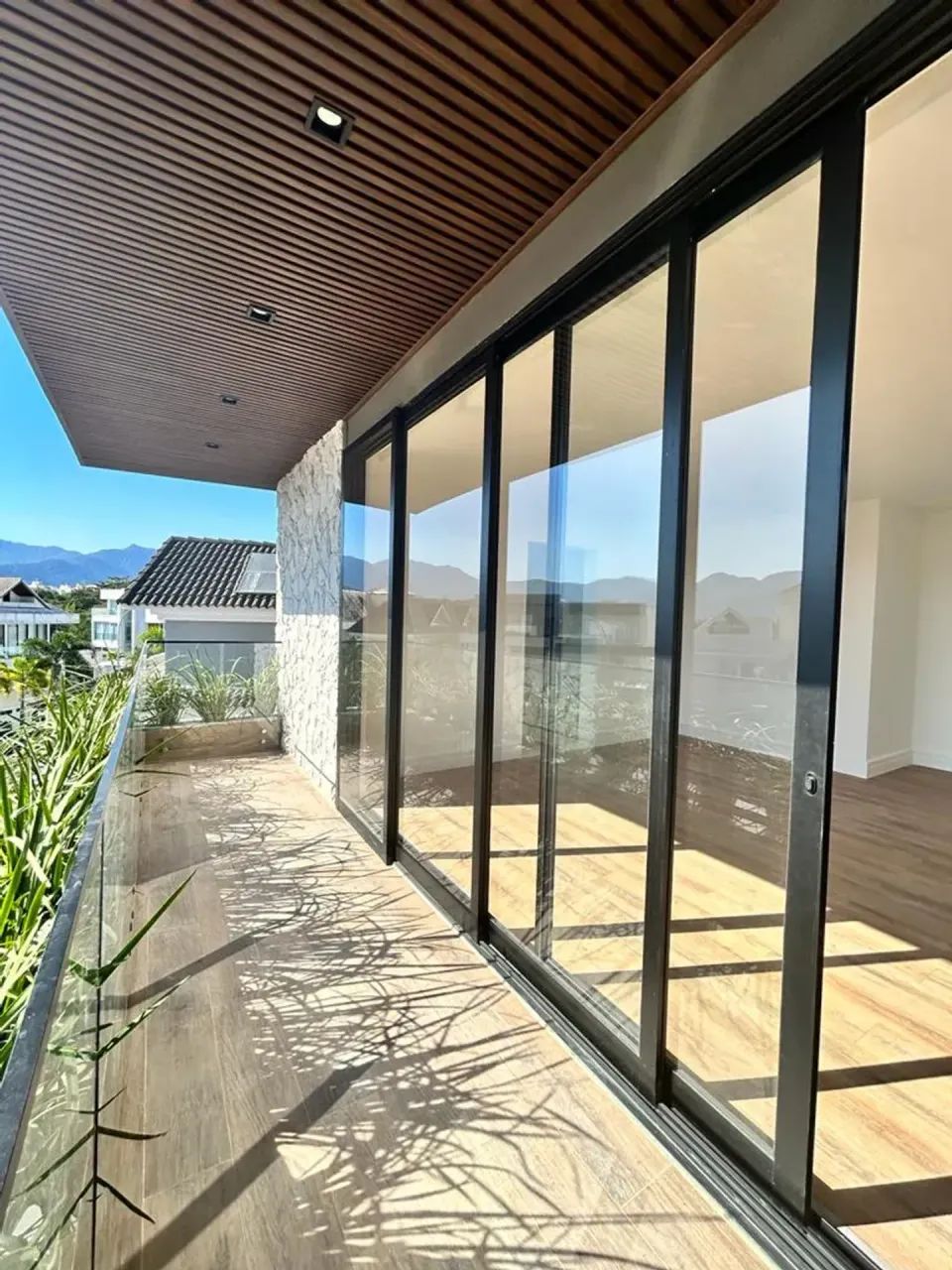 Triplex 5 suítes| Condomínio Riviera del Sol - Foto 5