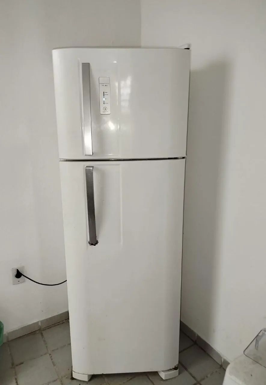 Vende-se Geladeira 