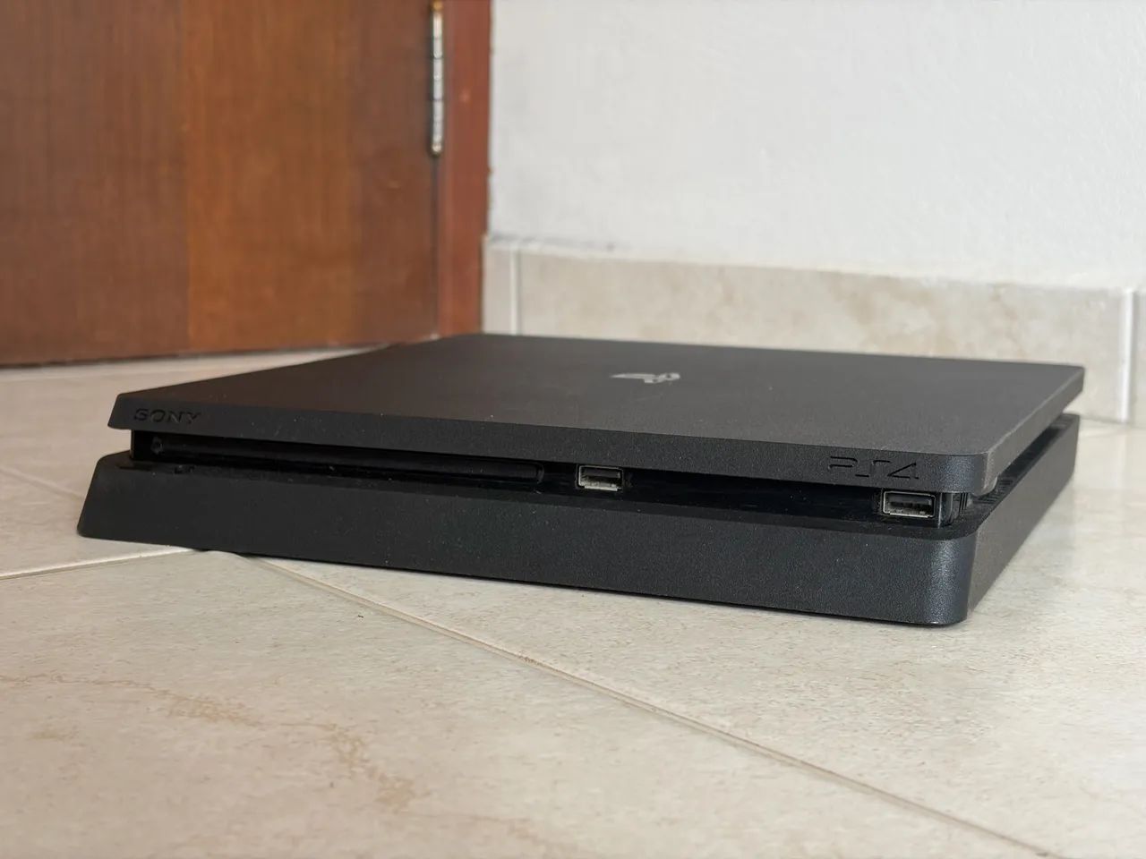 PS4 Slim + 1TB - Foto 2