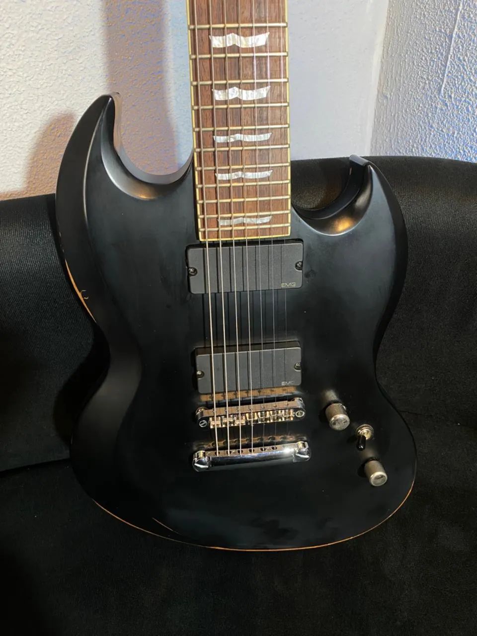 LORD ブラックメタル　blackl GUITARRA ESP LTD M-7B BLACK METAL - BLACK SATIN - BARITONO - 7