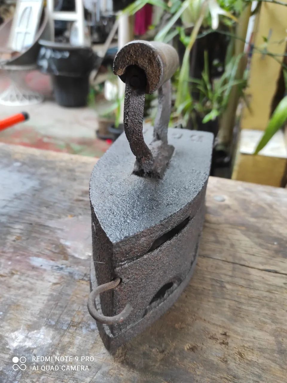 Ferro de passar , antigo,a brasa : - Foto 4