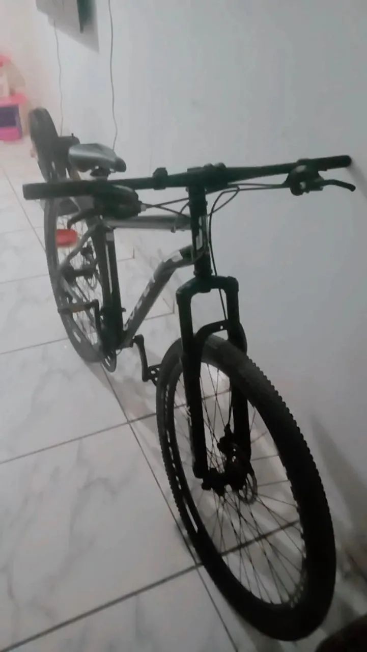 Bicicleta bike aro 29 preta - Foto 2