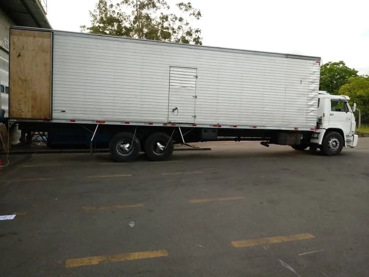 Volkswagen 18310 Titan ano 2005  baú  linshalm 11mt  - Foto 7