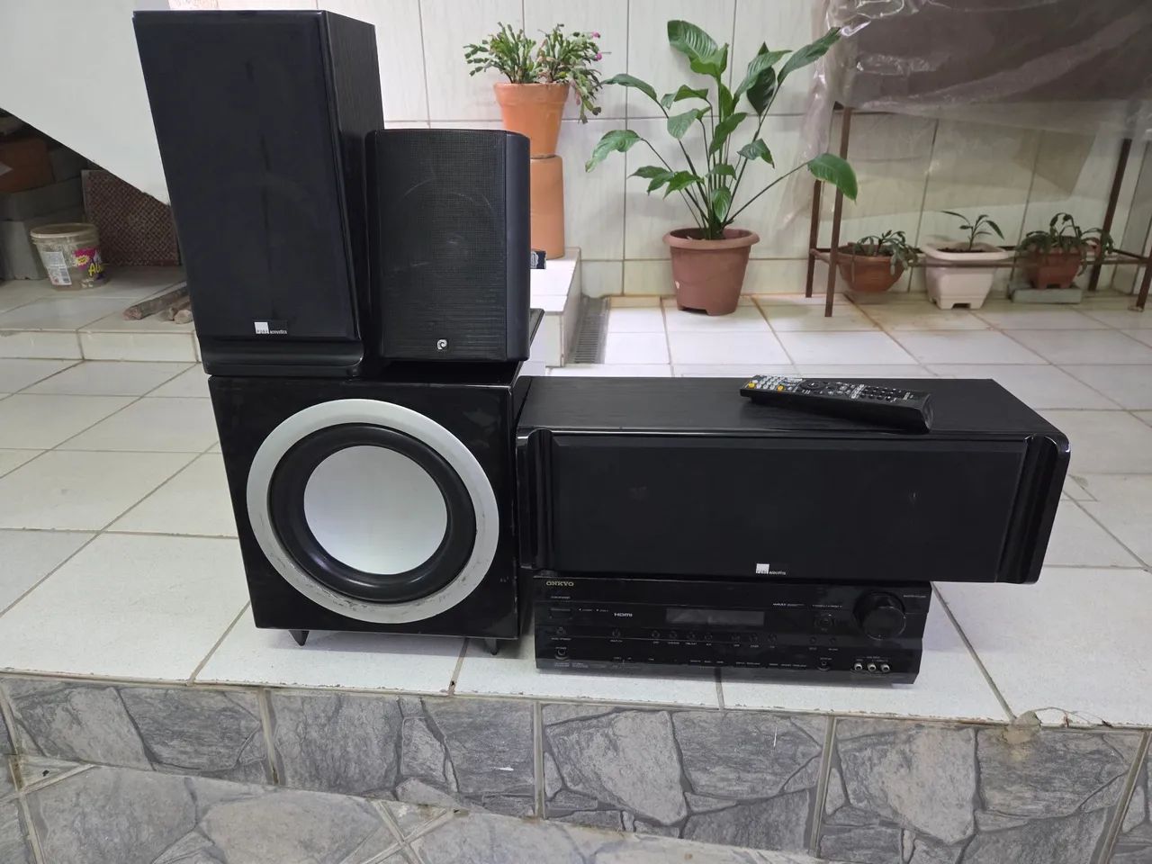 Receiver Onkyo com caixas de som e Sub PURE acoustics