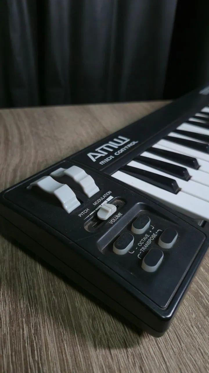 Amw Mini 32 Black Teclado Controlador Midi Usb Pro 32 (Usado) - Foto 2
