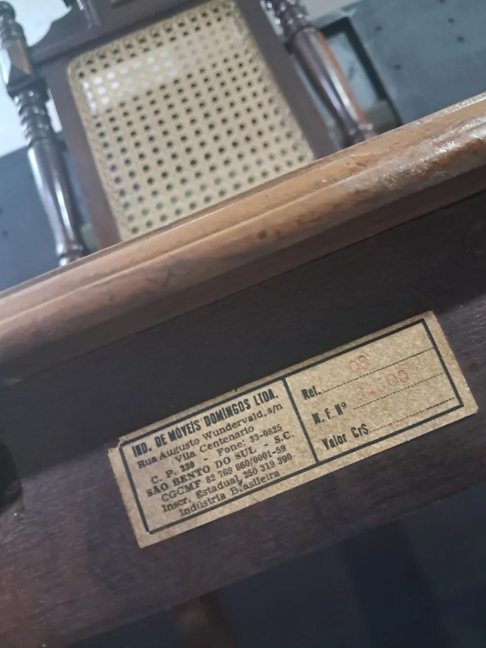 Cadeira colonial madeira maciça talhada, assento e encosto em palhinha - Pré restauro - Foto 2