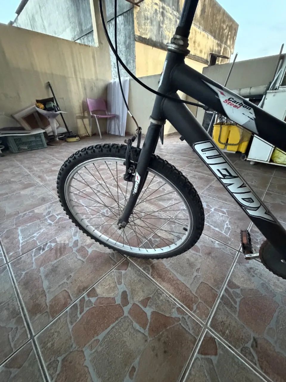 Bicicleta Wendy preta aro 24 - Foto 3