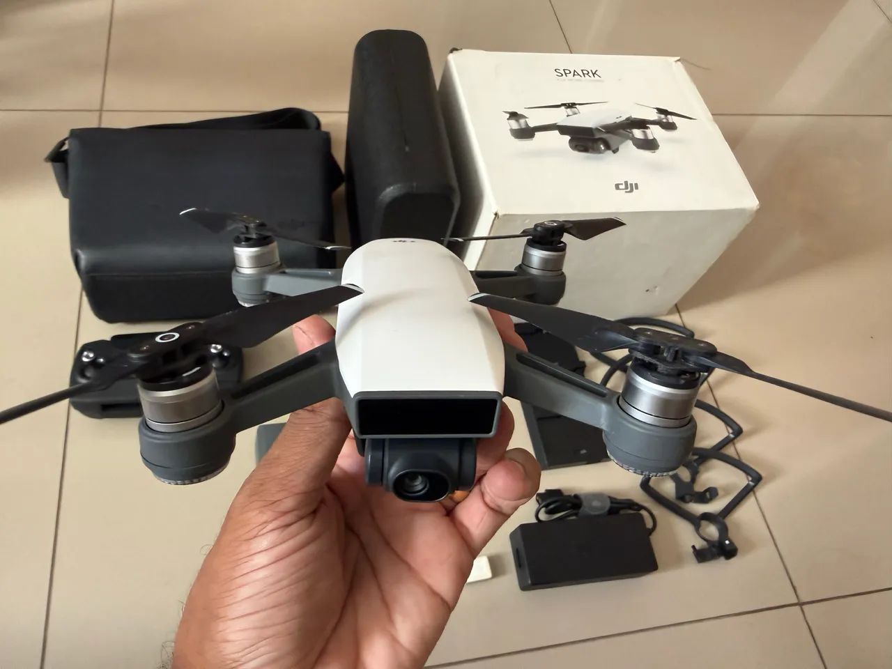 DJI SPARK fly more combo +おまけ　ドローン Drone DJI Spark Combo Fly More - eMania Foto e Video