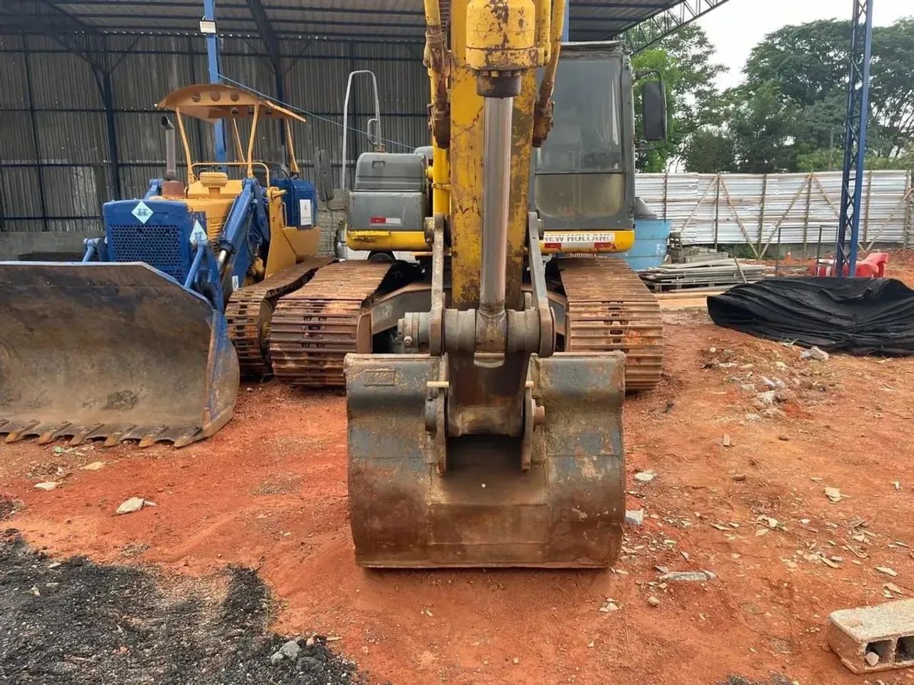 Escavadeira New Holland E125 B - Foto 3