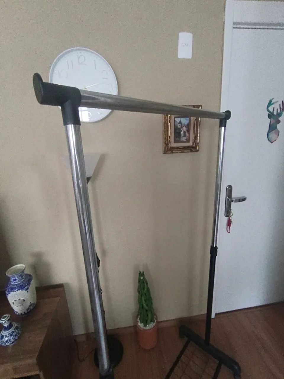 ARARA PARA ROUPAS E SAPATO - Foto 2