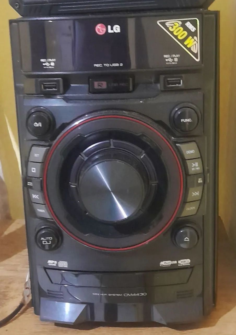 Som LG 300 RMS
