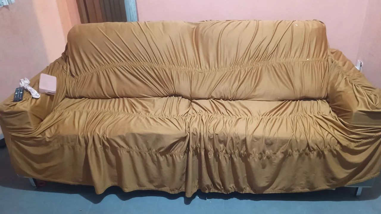 Sofá Retrátil pra doação 