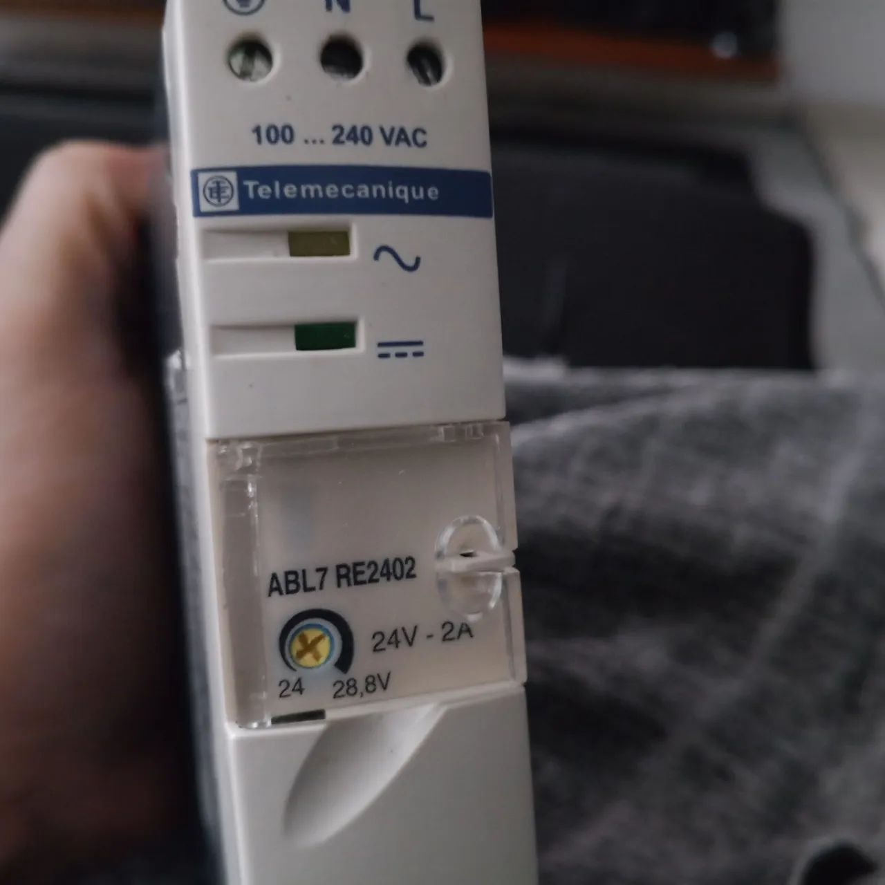 Fonte de alimentação Telemecanique ABL 7 RE 2402 nova  - Foto 2