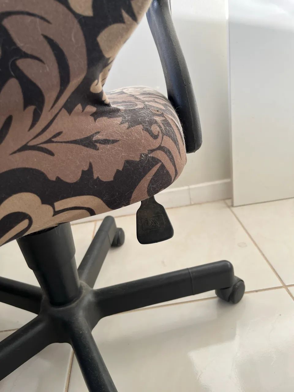 Cadeira de Escritório  - Foto 4