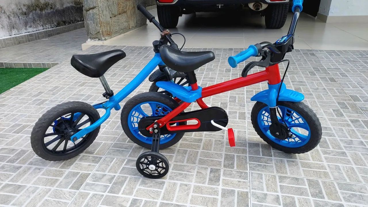 OFERTA! 2 Bicicletas Infantis - Conservadas e Prontas para a Diversão<br> - Foto 2