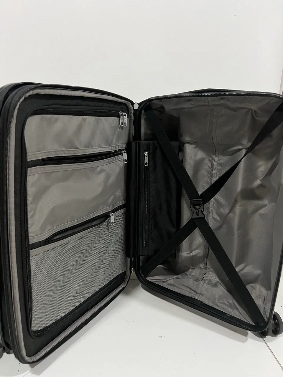 Mala de Viagem Samsonite Varro Preta Rígida - Original  - Foto 3