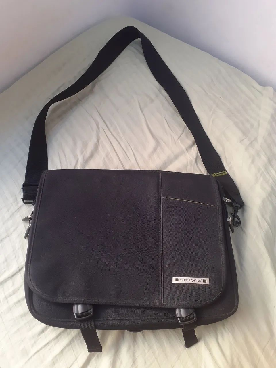  Bolsa Samsonite - cabe até notebook - cor preta