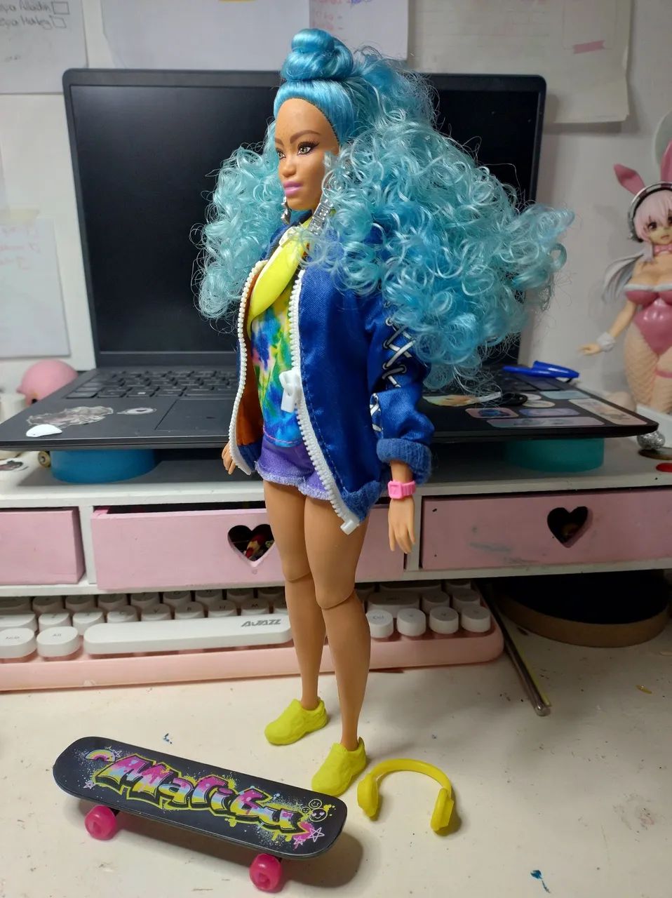 Boneca Barbie extra cabelo azul - Foto 4