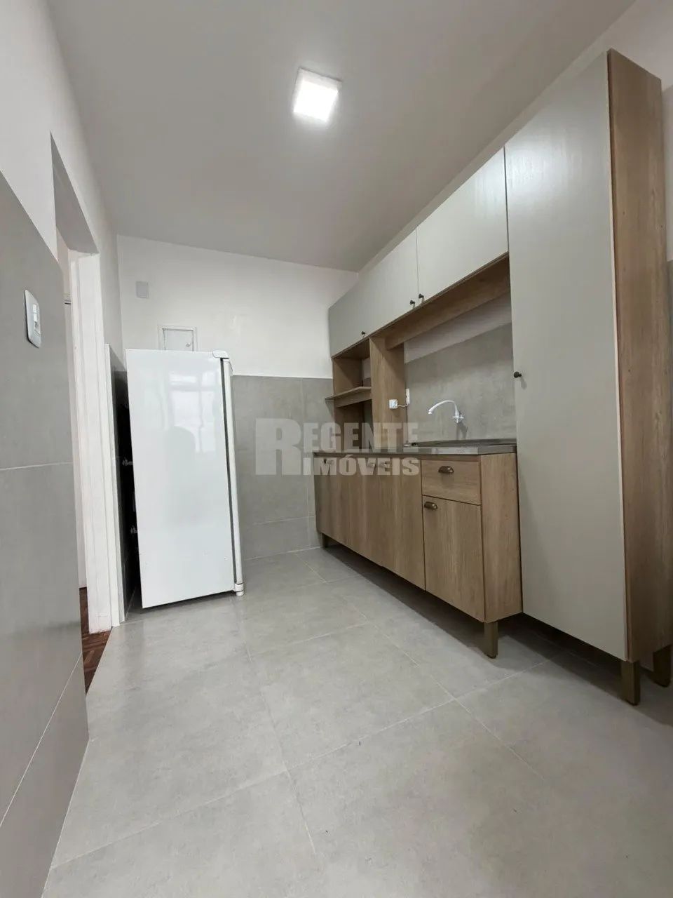 Ótimo apartamento de 2 dormitórios para locação no bairro Trindade! - Foto 3