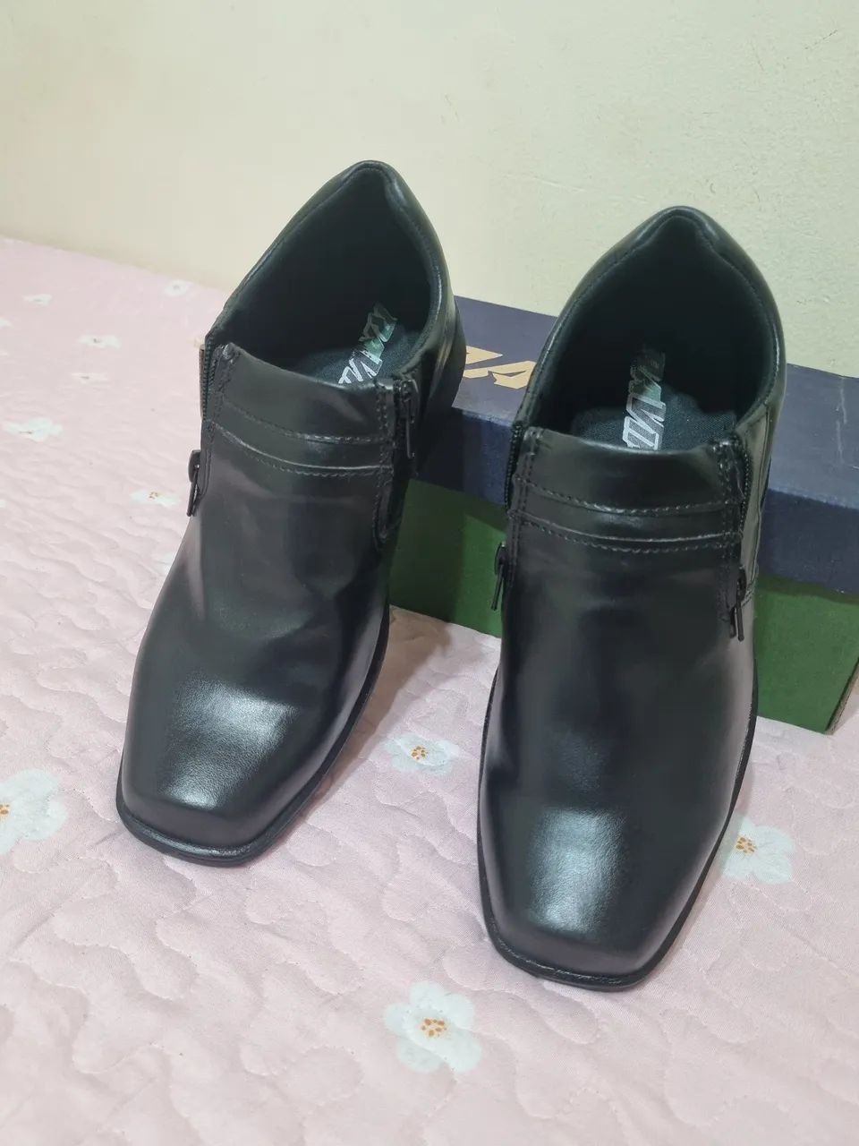 Sapatos sociais masculino novos 