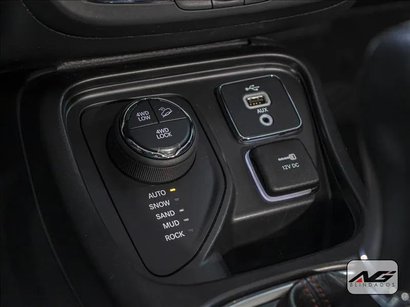 Jeep Compass TRAILHAWK 2.0 4x4 Dies. 16V Aut., foto 9 de 16