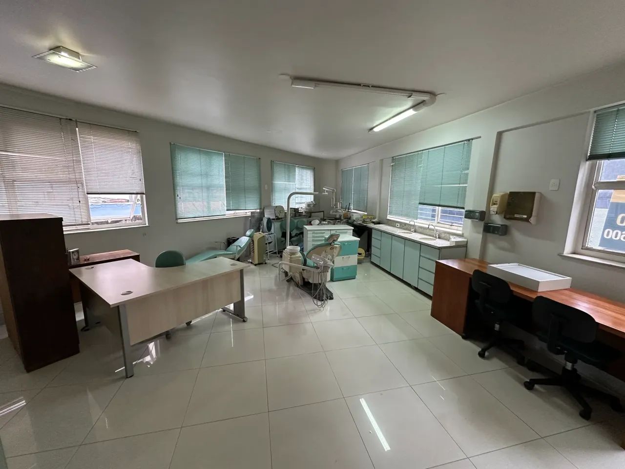 Sala comercial com equipamentos odontológico. - Foto 2