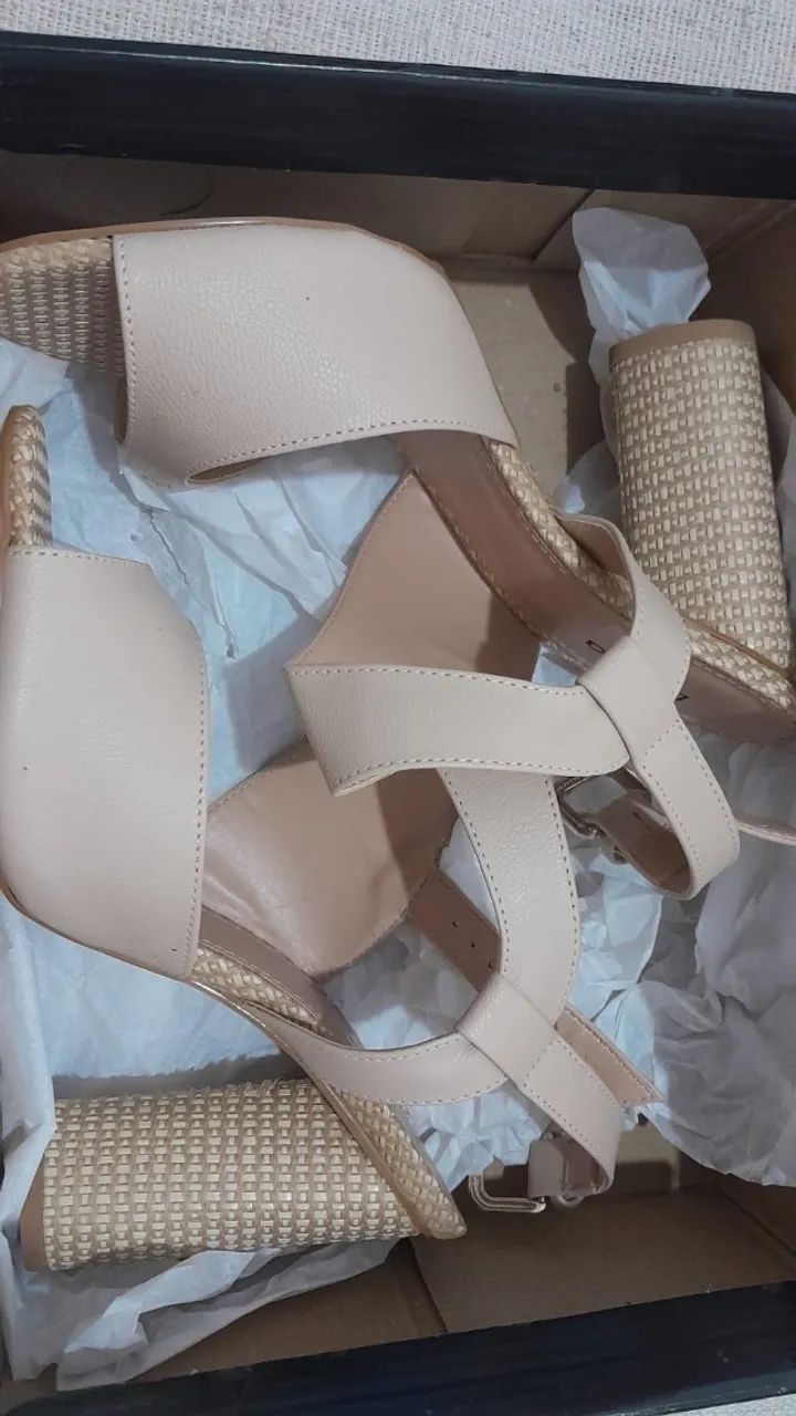 Sapato alto.  - Foto 3